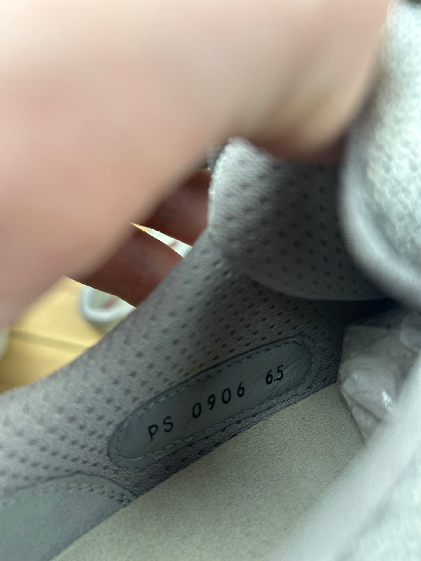 (42 / 6.5) Vintage Prada America's Cup