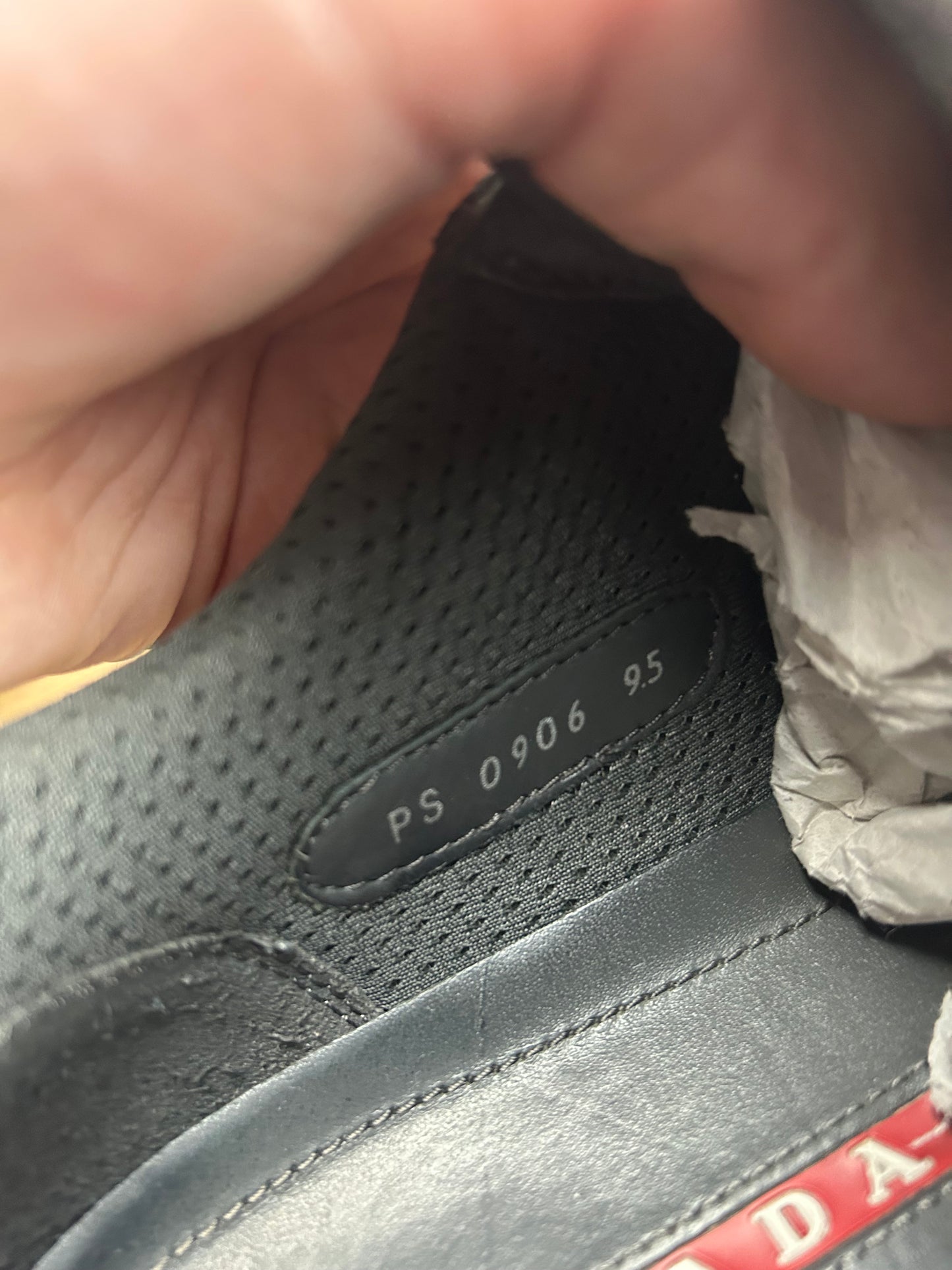 (45,5 / 9,5) Vintage Prada America’s Cup Satin