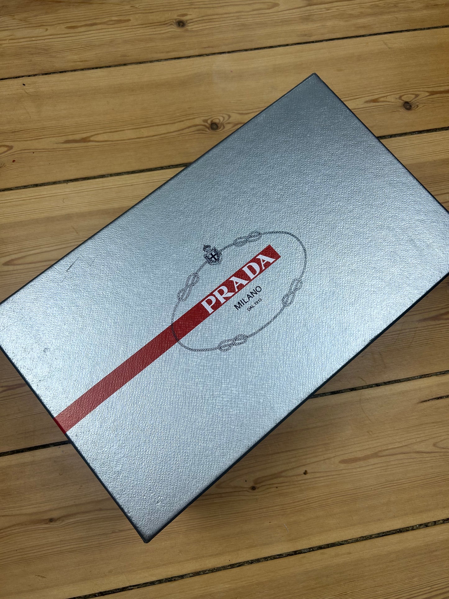 (44,5 / 8,5) Vintage Prada America's Cup Navy