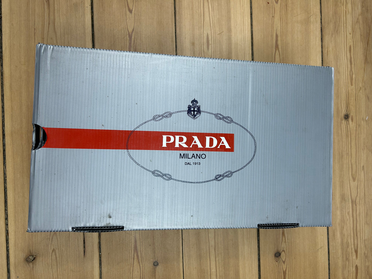 (45,5 / 9,5) Vintage Prada America’s Cup Satin