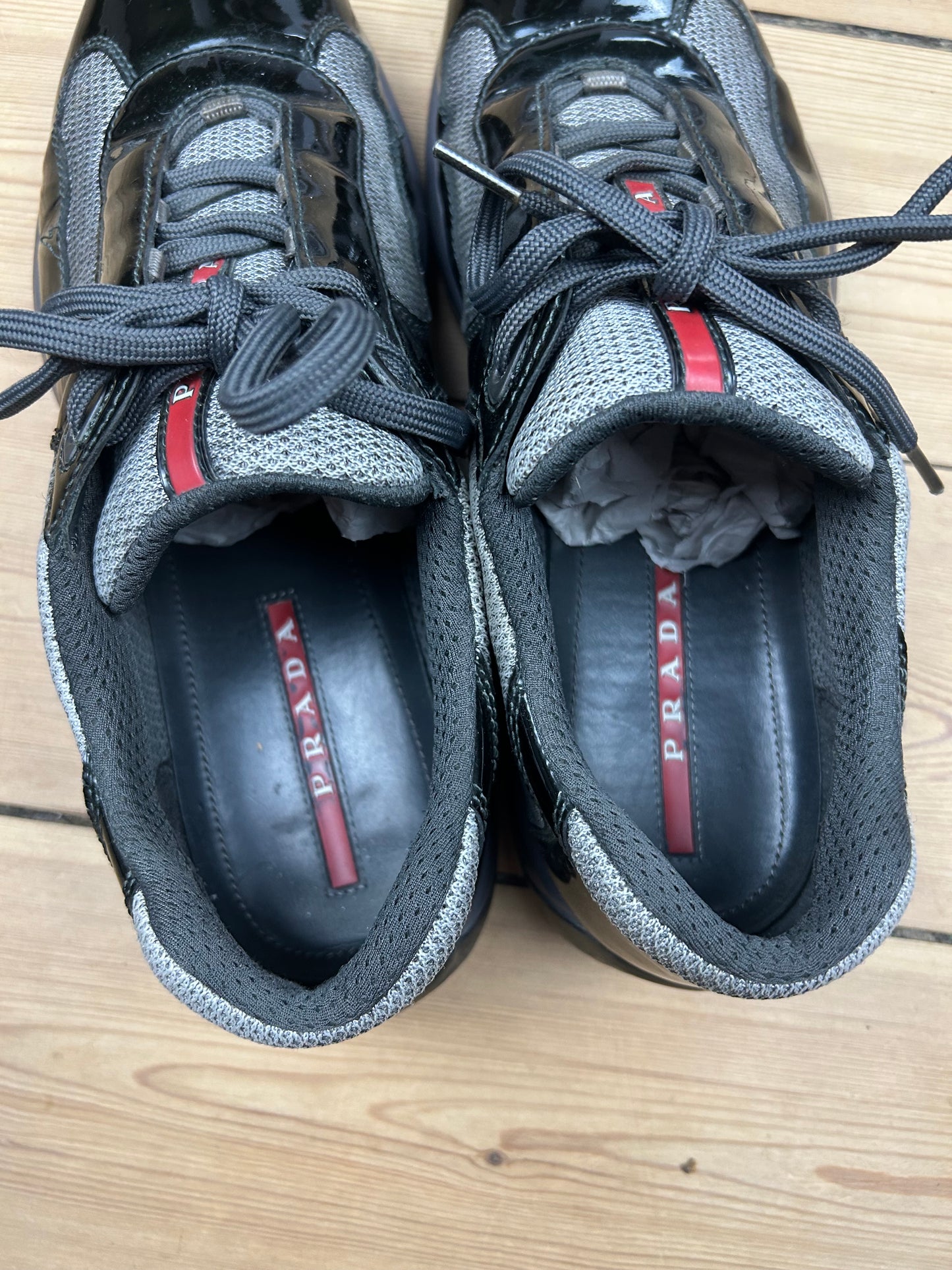 (45,5 / 9,5) Vintage Prada America’s Cup Satin