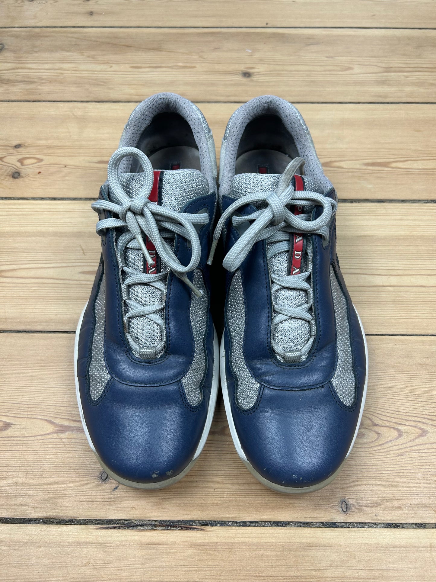 (44 / 8) Vintage Prada America’s Cup