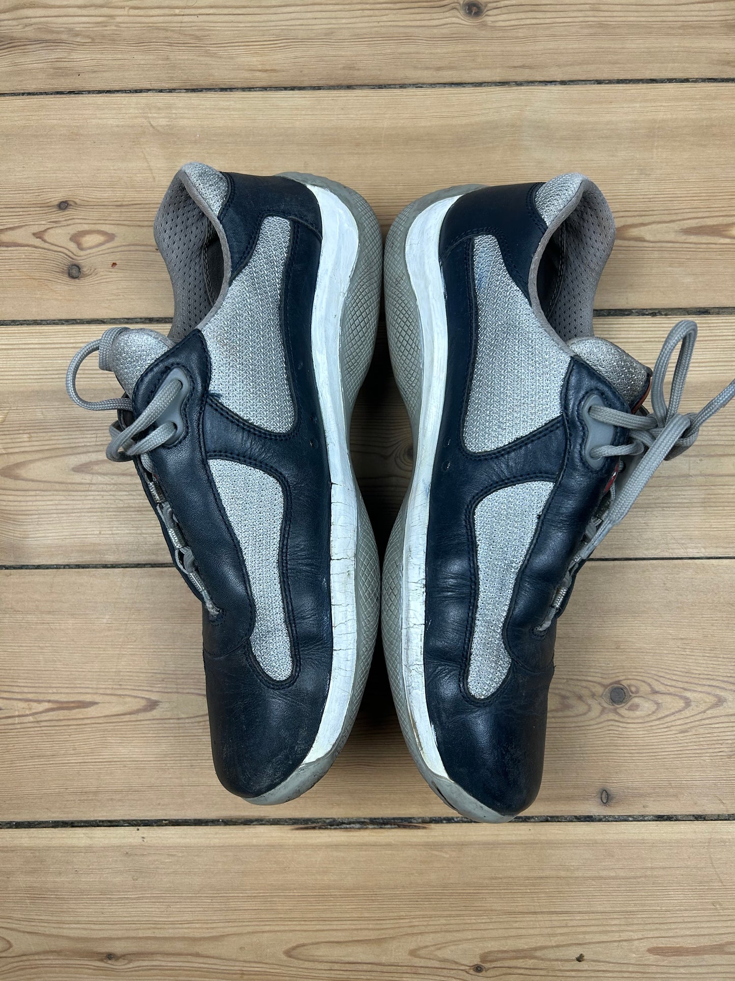 (44 / 8) Vintage Prada America’s Cup Navy