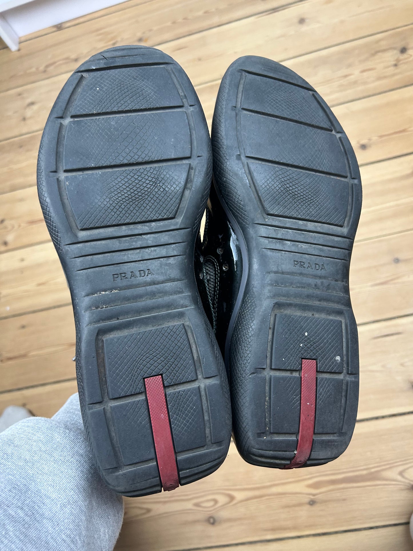 (45,5 / 9,5) Vintage Prada America’s Cup Satin