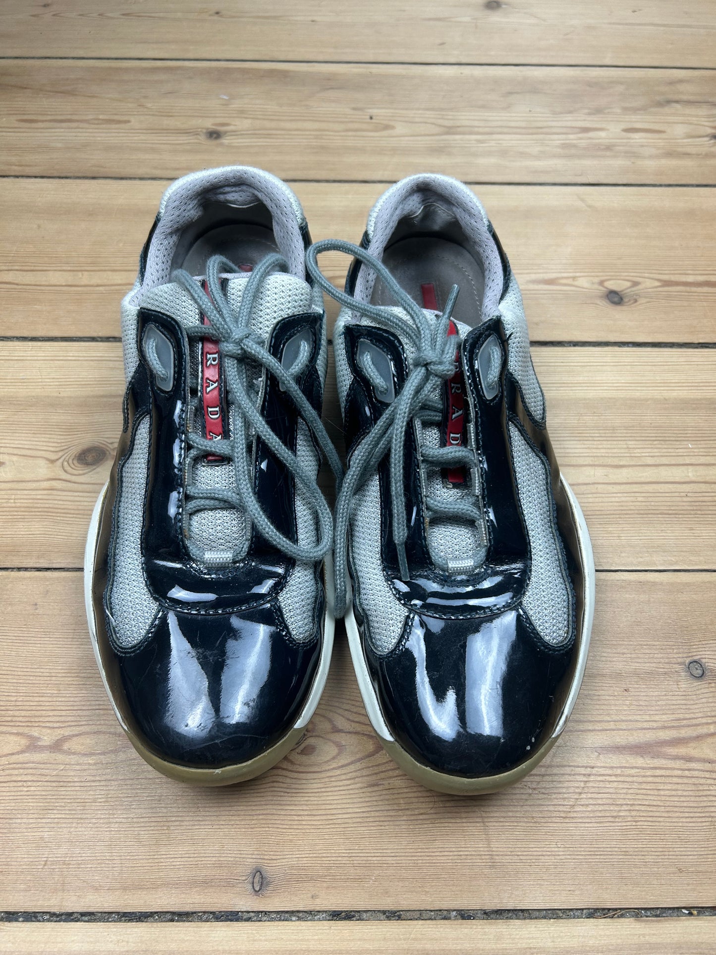 (41,5 / 6) Vintage Prada America’s Cup Navy Satin