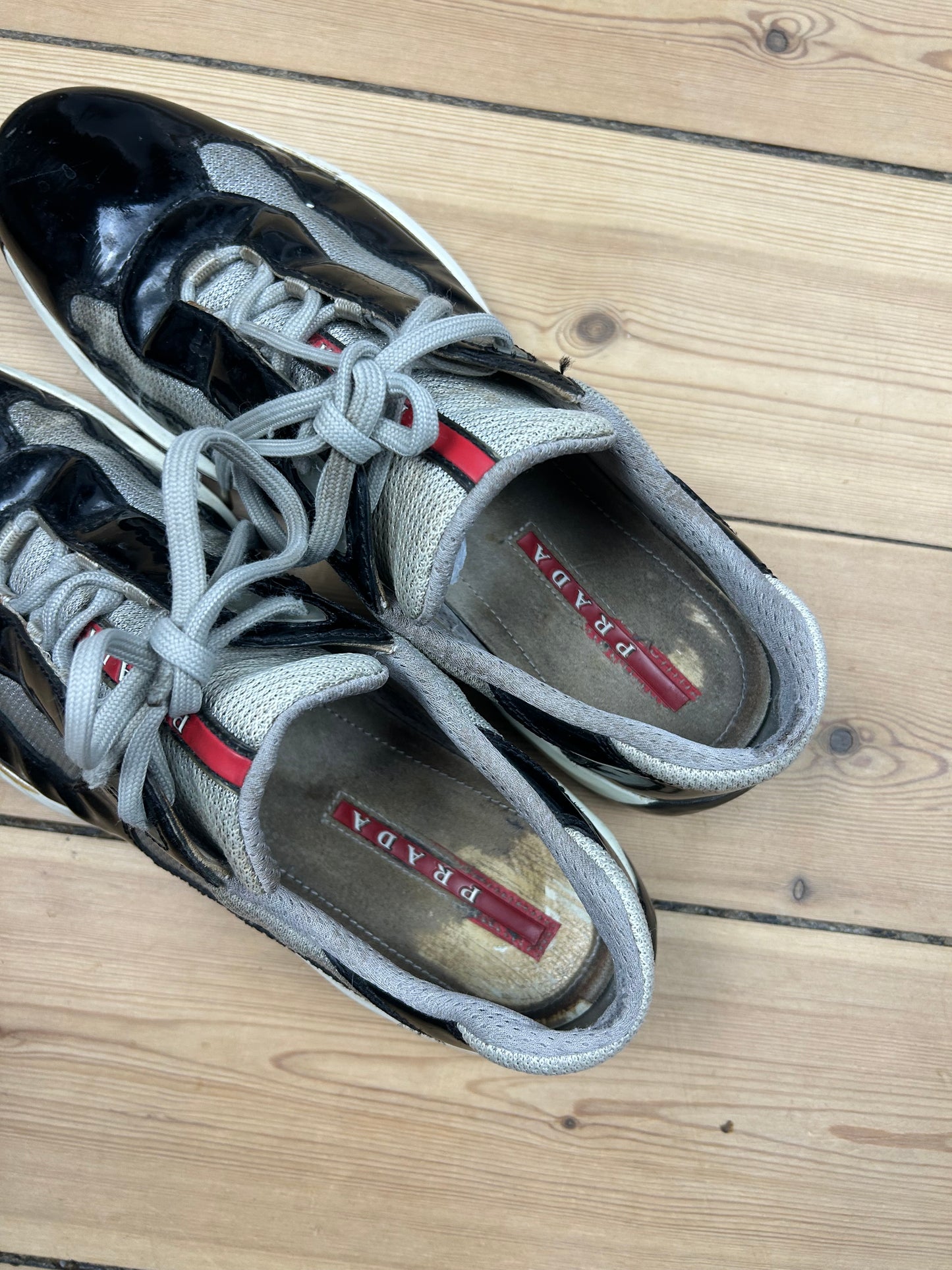 (46 / 10) Vintage Prada America’s Cup Black Satin