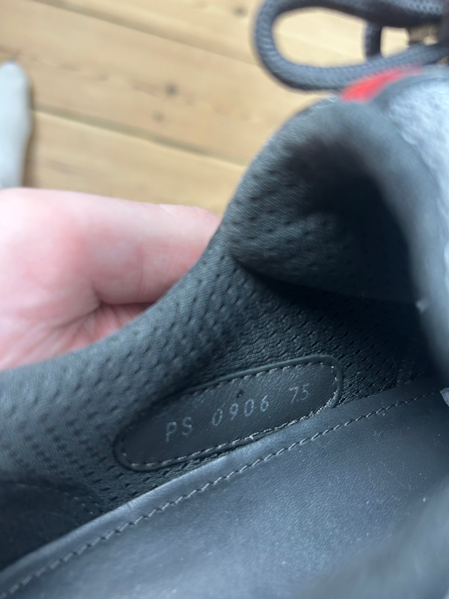 (43,5 / 7,5) Vintage Prada America’s Cup