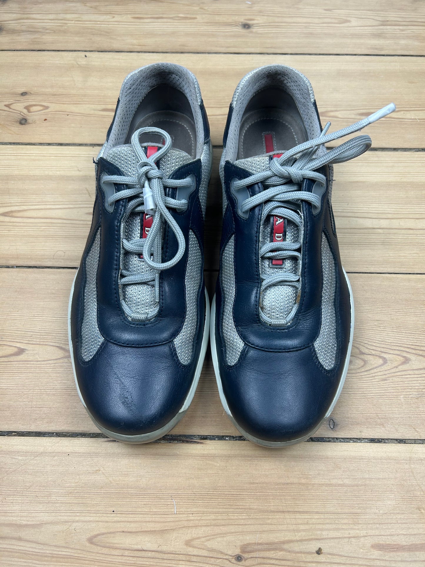 (44,5 / 8,5) Vintage Prada America's Cup Navy